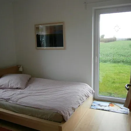 Gemutliches Ferienhaus Mit Garten Und Blick Auf Schlei